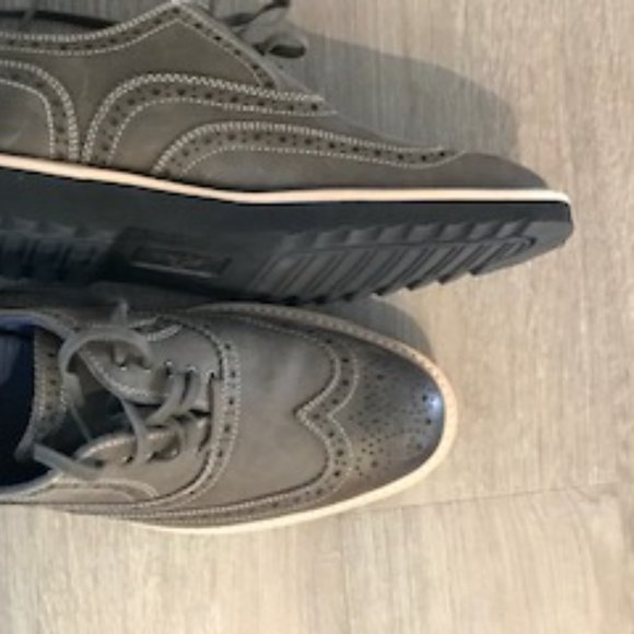 Colehaan Shoes (Size 10) - Picture 2 of 2